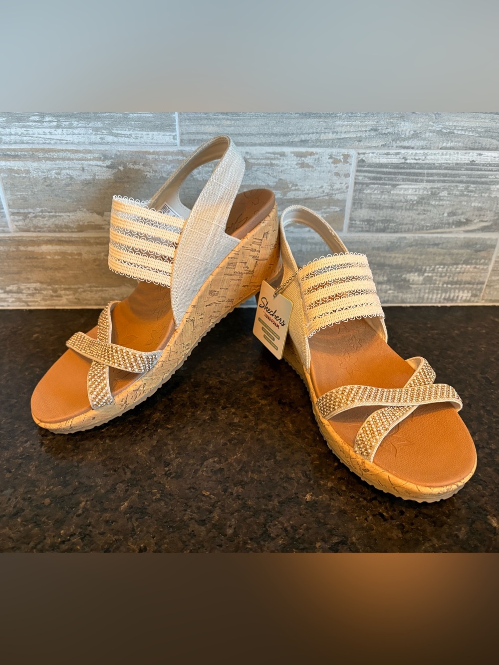 NWT Women's SKECHERS Natural/Beige Slip-On Beaded Sandals (8)